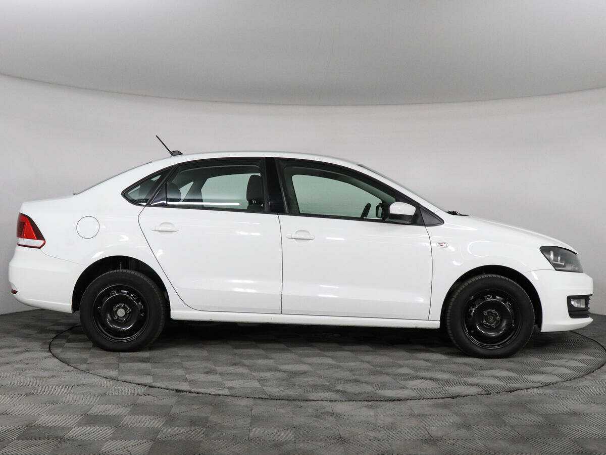 Купить Volkswagen Polo с пробегом. Фото: #3