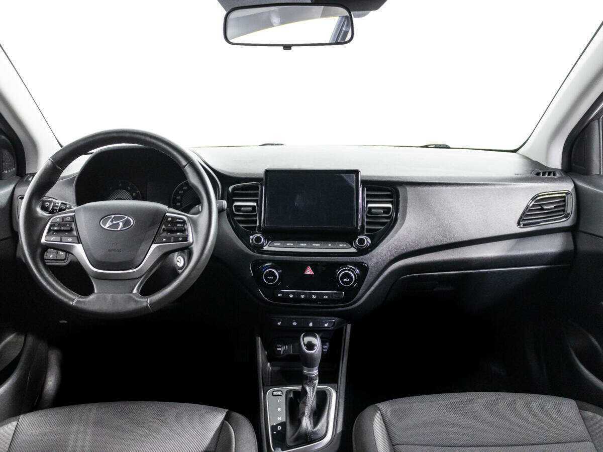 Купить Hyundai Solaris с пробегом. Фото: #12