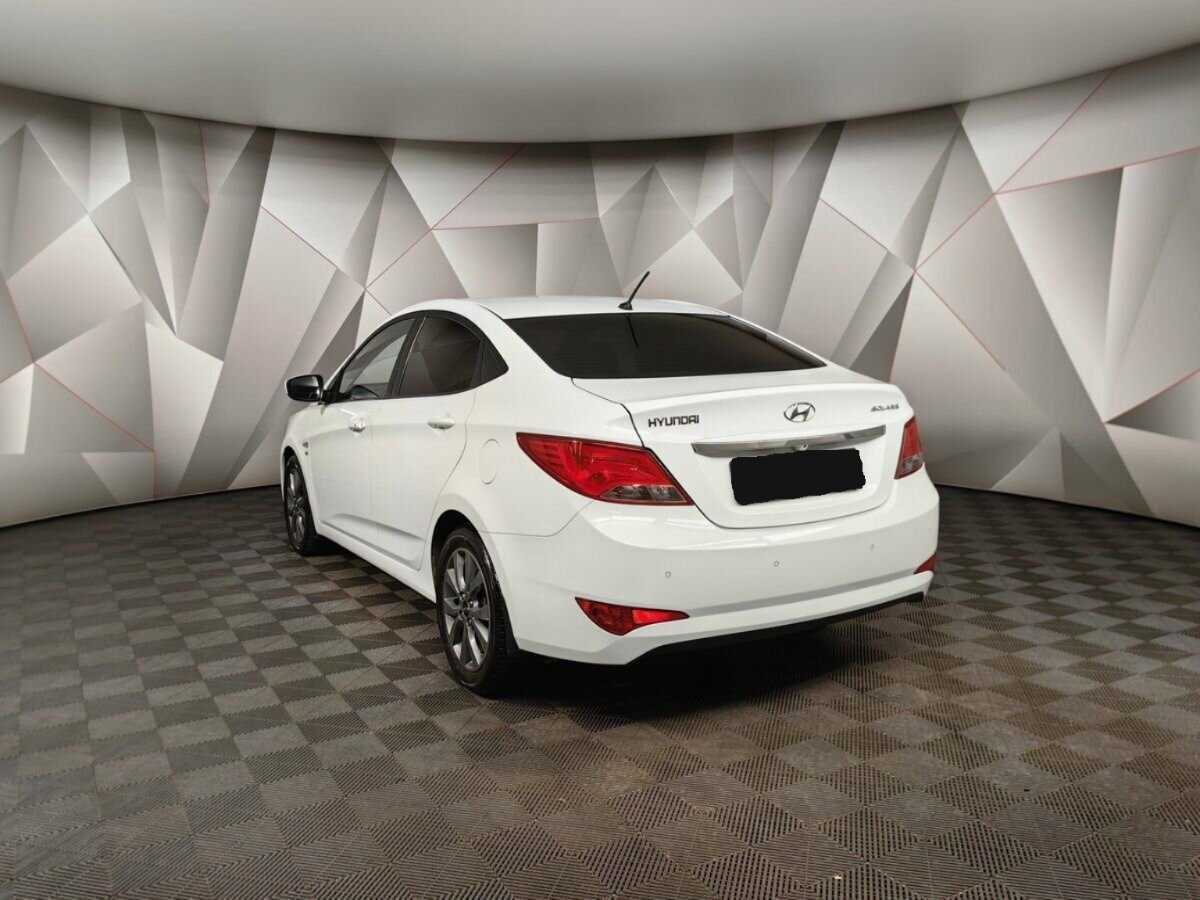 Купить Hyundai Solaris с пробегом. Фото: #3