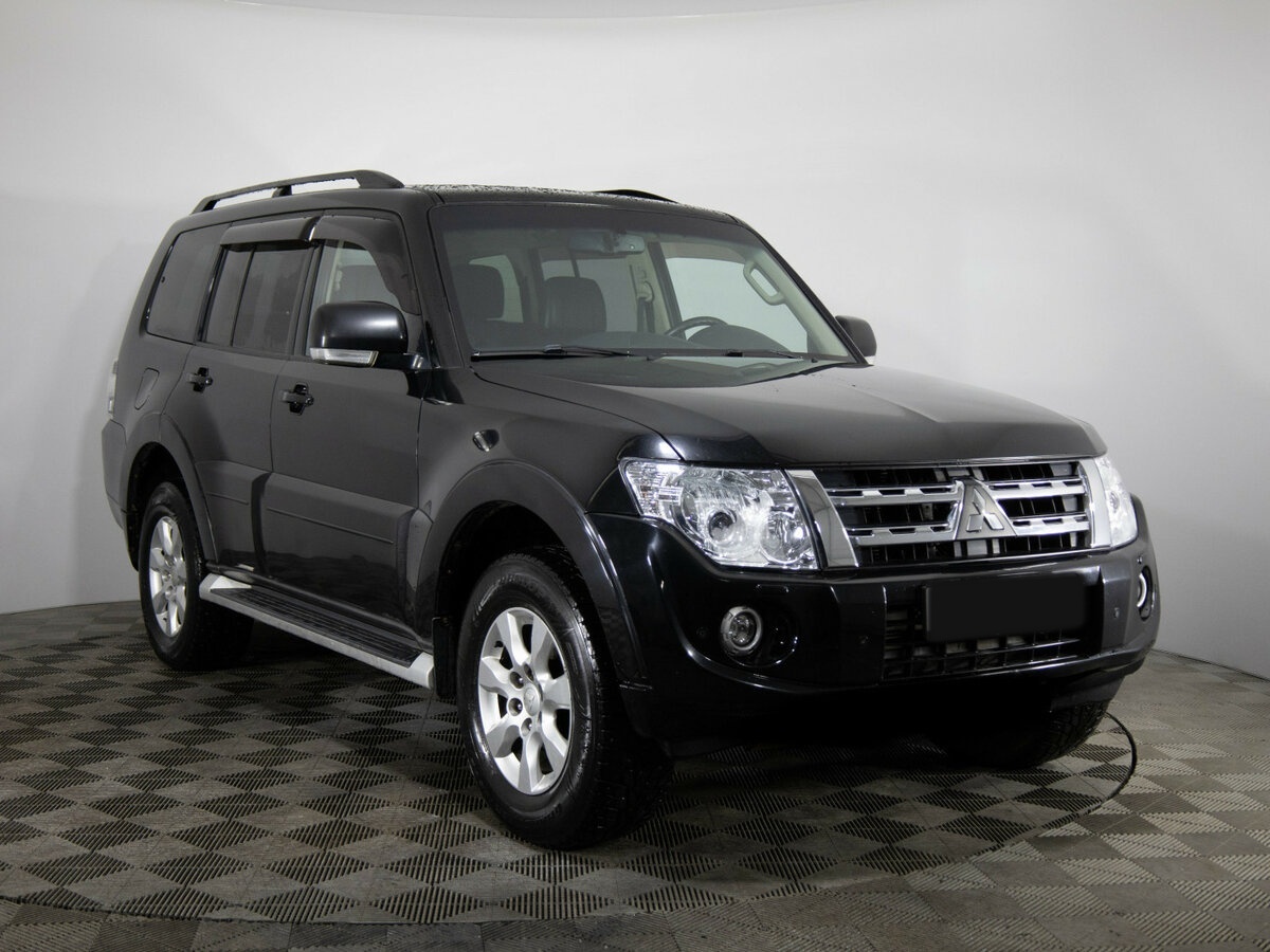 Купить Mitsubishi Pajero с пробегом. Фото: #2