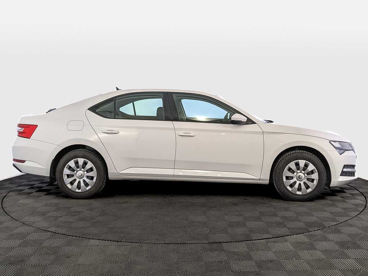 Купить Skoda Superb с пробегом. Фото: #3