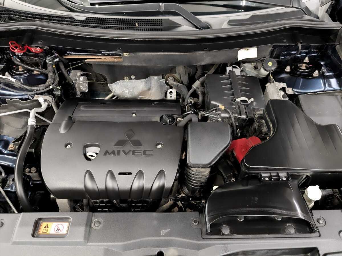 Купить Mitsubishi Outlander с пробегом. Фото: #8