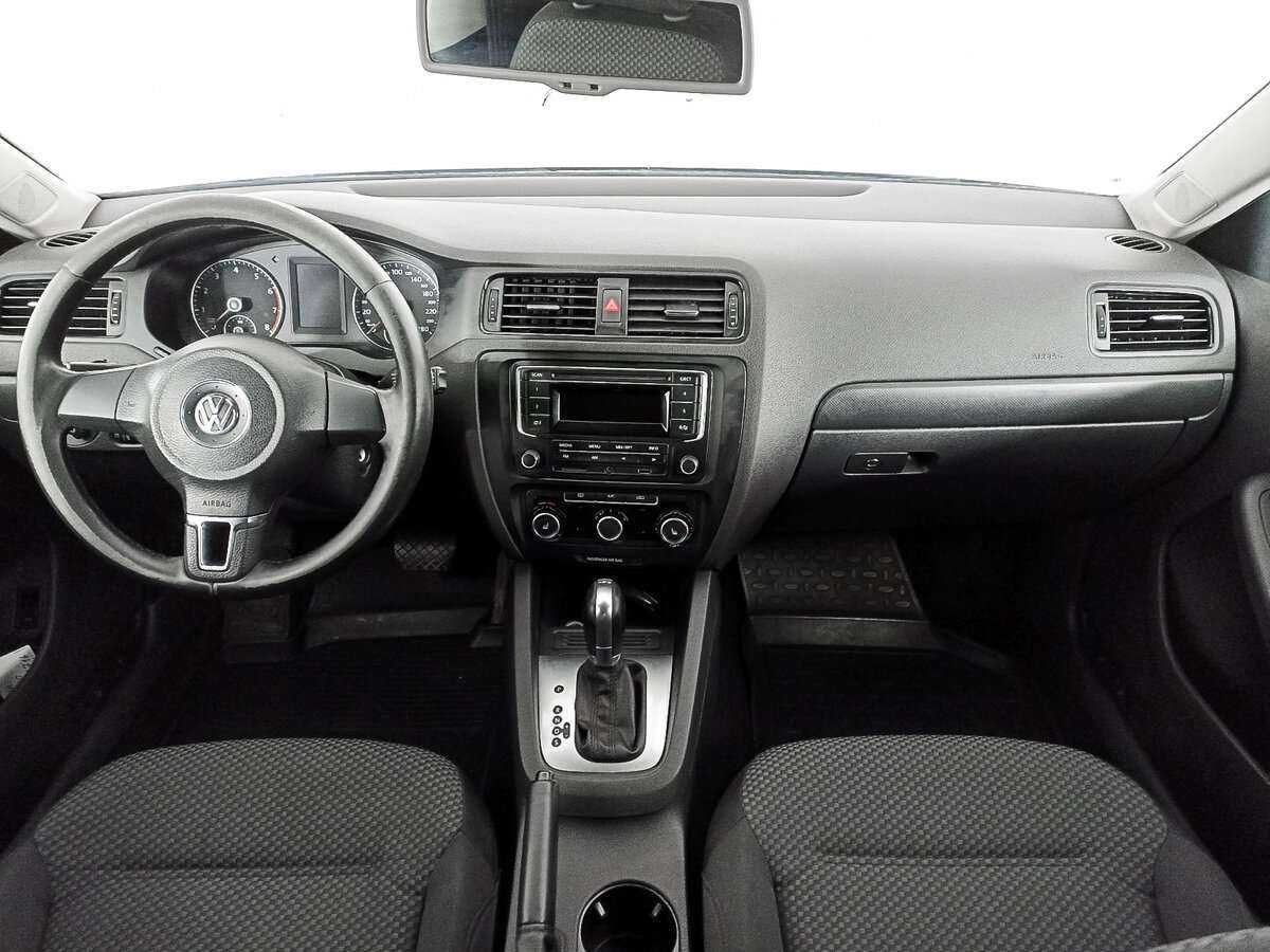 Купить Volkswagen Jetta с пробегом. Фото: #11