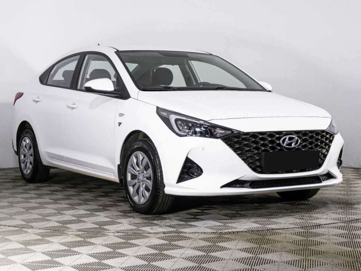 Купить Hyundai Solaris с пробегом. Фото: #2