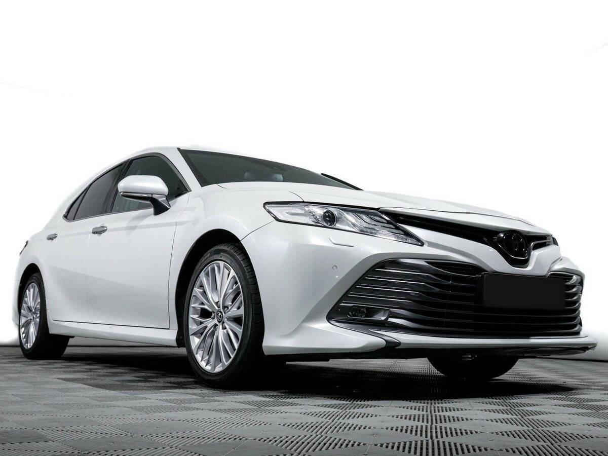 Купить Toyota Camry с пробегом. Фото: #17