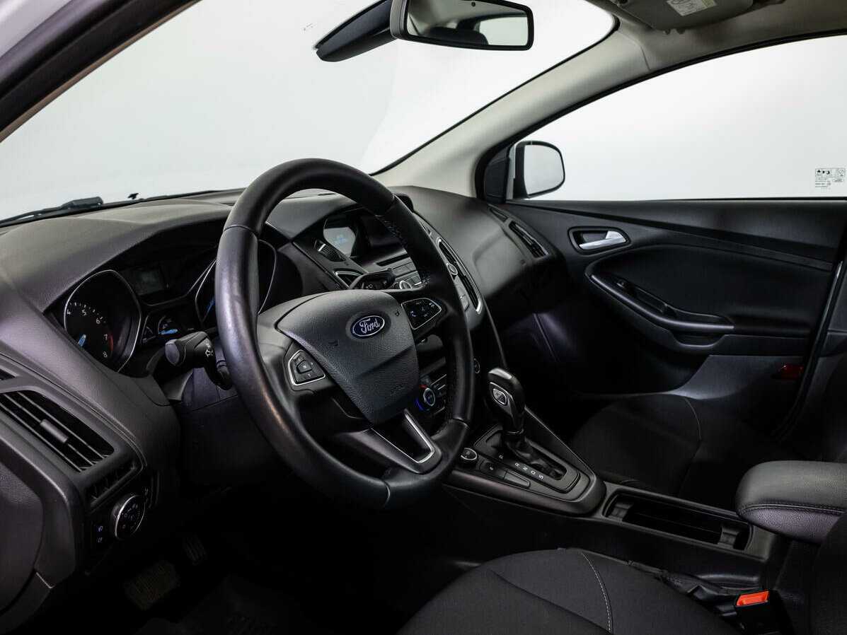 Купить Ford Focus с пробегом. Фото: #10