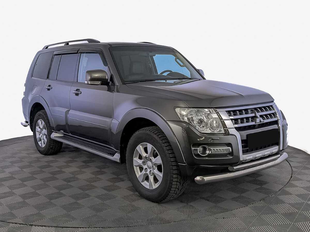 Купить Mitsubishi Pajero с пробегом. Фото: #2