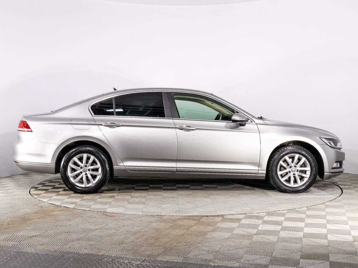 Купить Volkswagen Passat с пробегом. Фото: #3