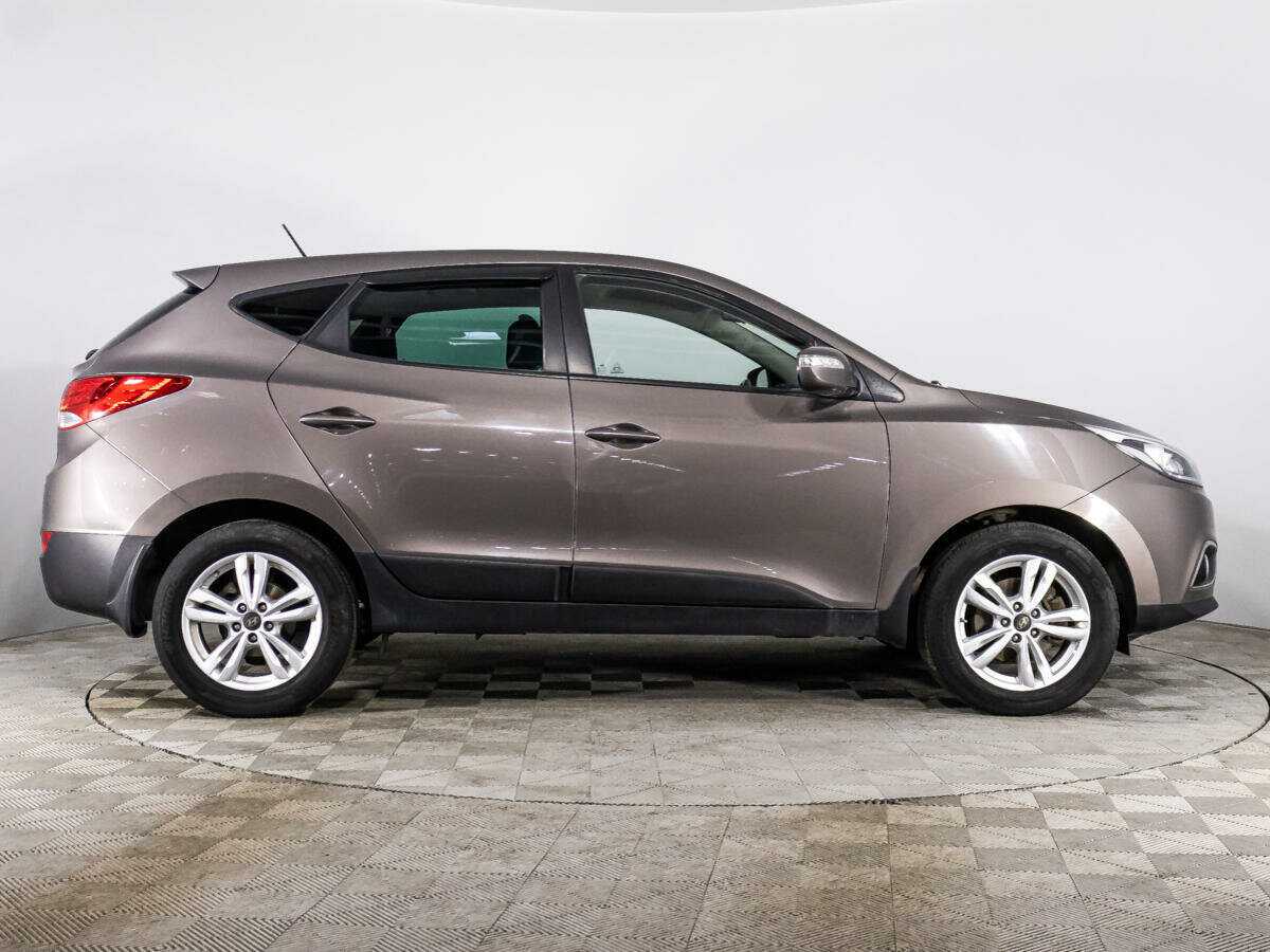 Купить Hyundai ix35 с пробегом. Фото: #3