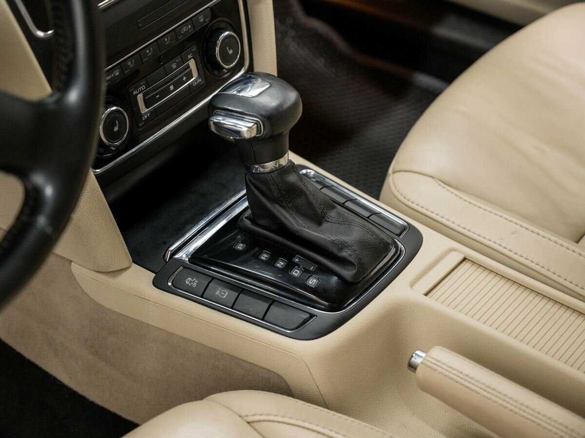 Купить Skoda Superb с пробегом. Фото: #17