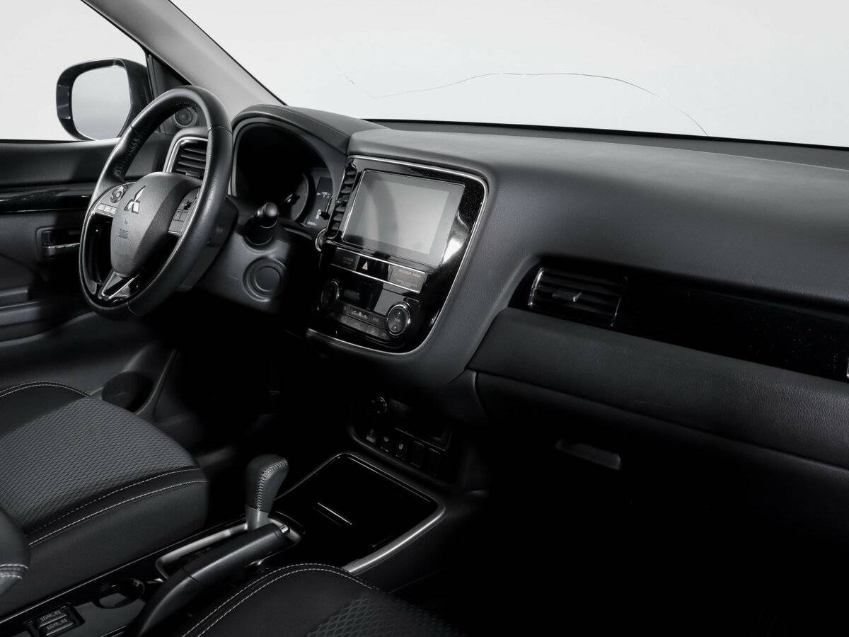 Купить Mitsubishi Outlander с пробегом. Фото: #8