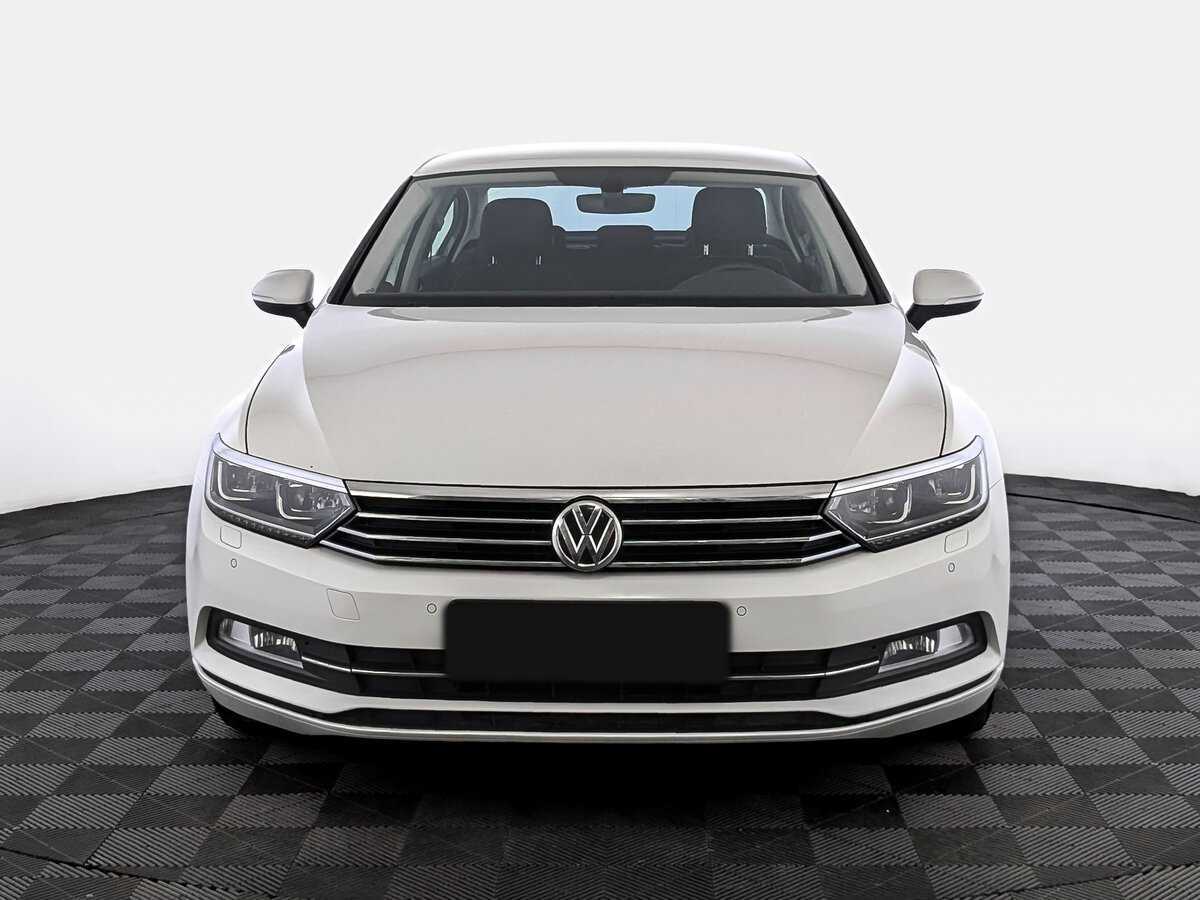 Купить Volkswagen Passat с пробегом. Фото: #1