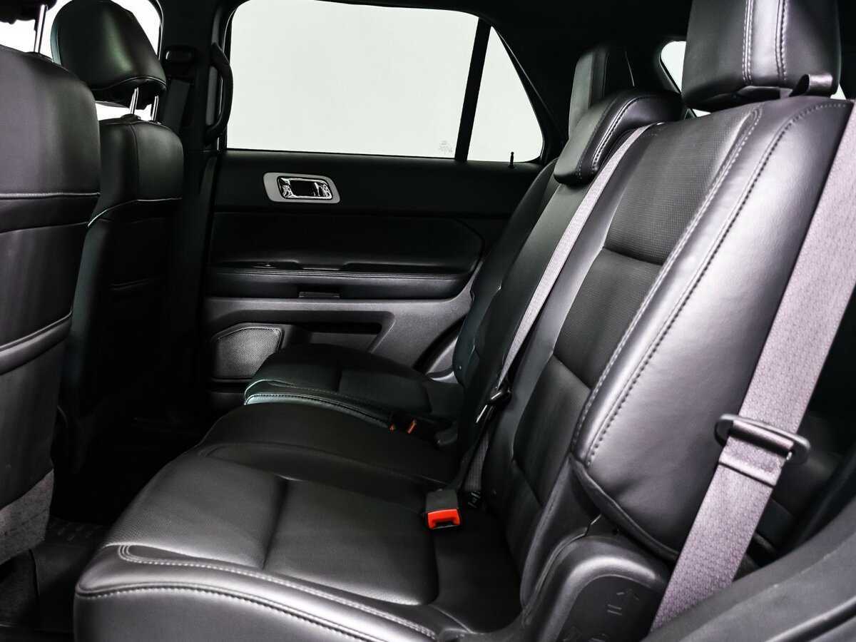 Купить Ford Explorer с пробегом. Фото: #12