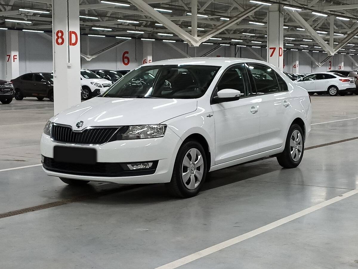 Купить Skoda Rapid с пробегом. Посмотреть фото