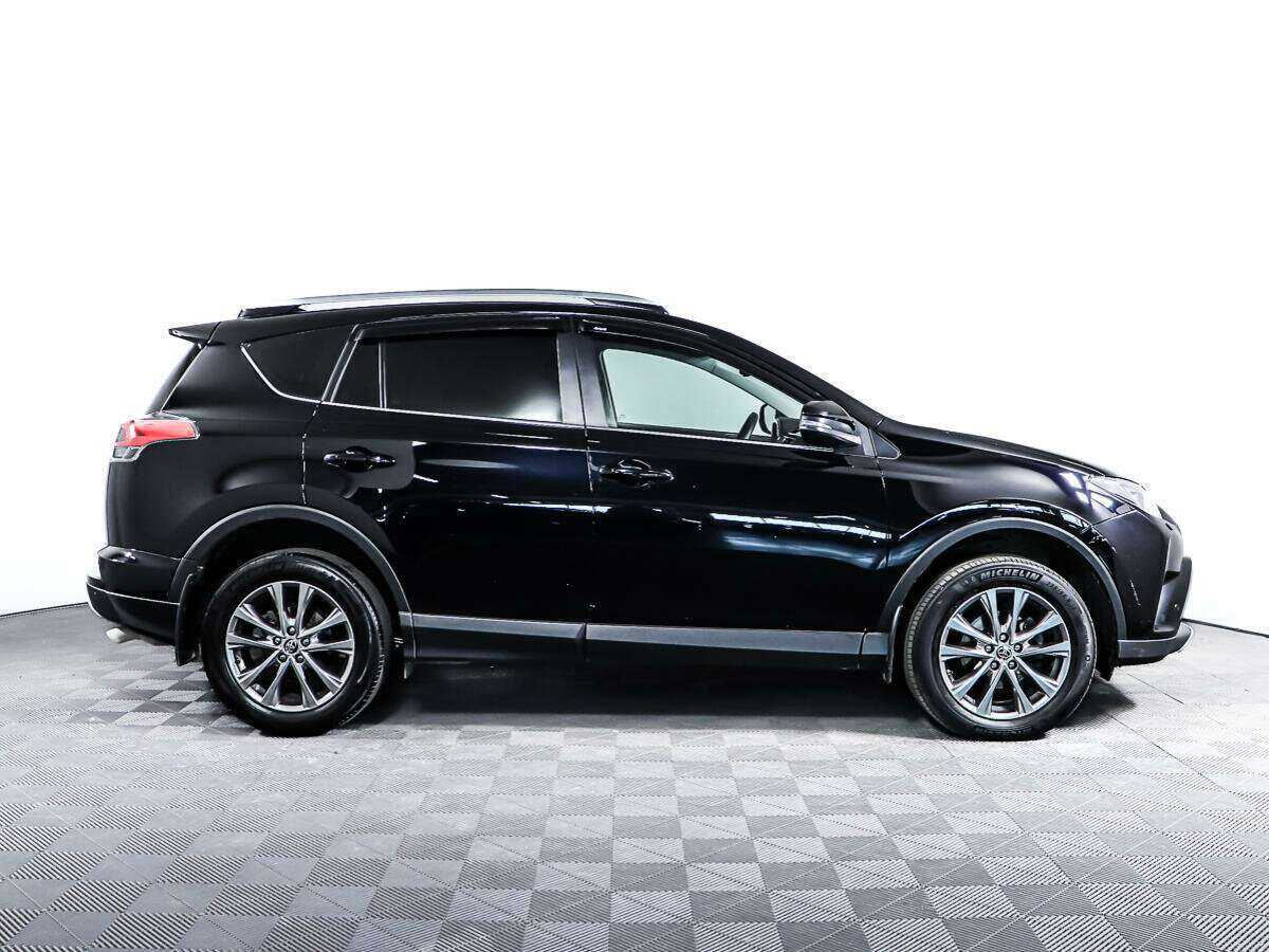 Купить Toyota RAV4 с пробегом. Фото: #3