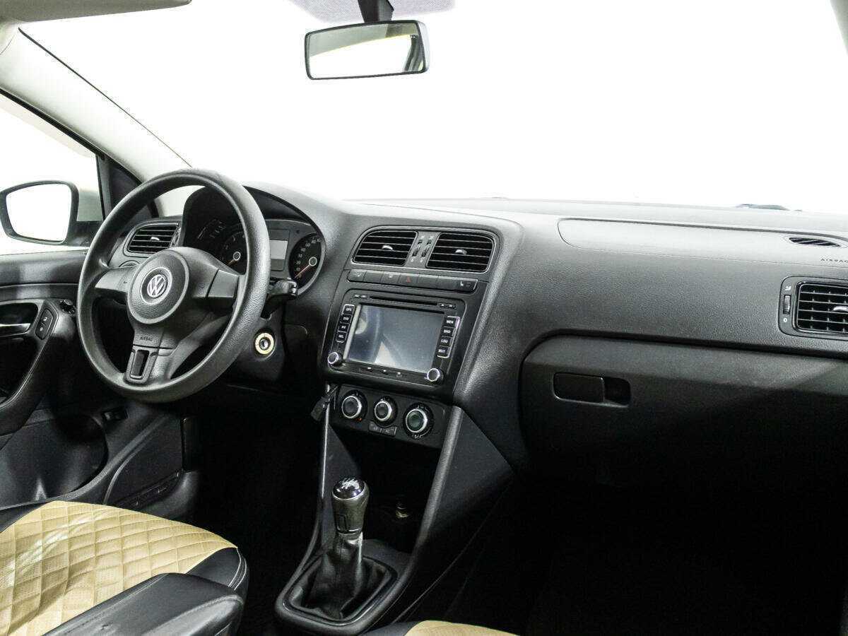 Купить Volkswagen Polo с пробегом. Фото: #8