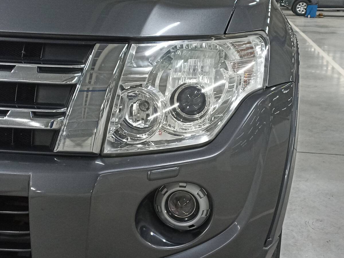 Купить Mitsubishi Pajero с пробегом. Фото: #15