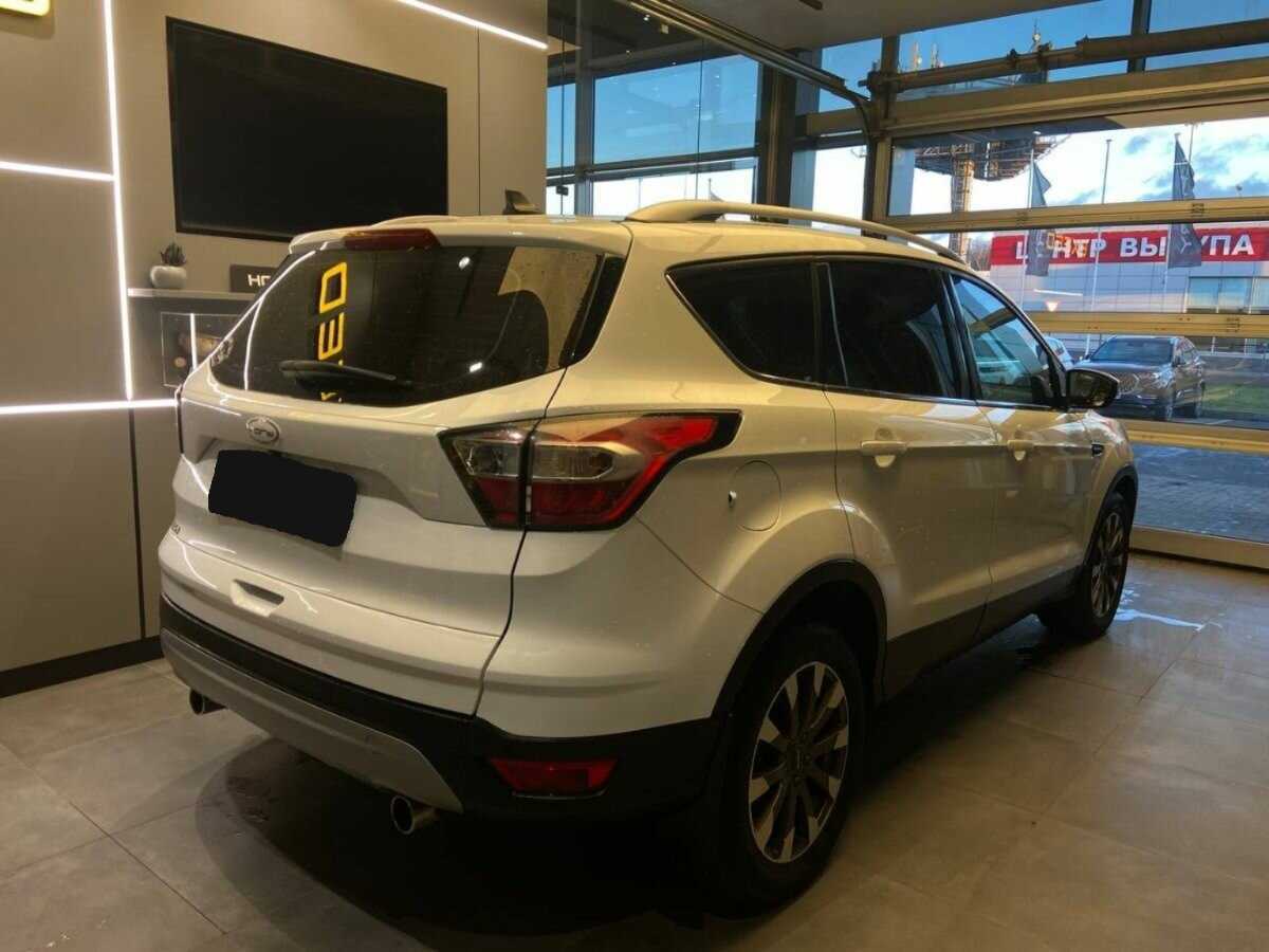 Купить Ford Kuga с пробегом. Фото: #3