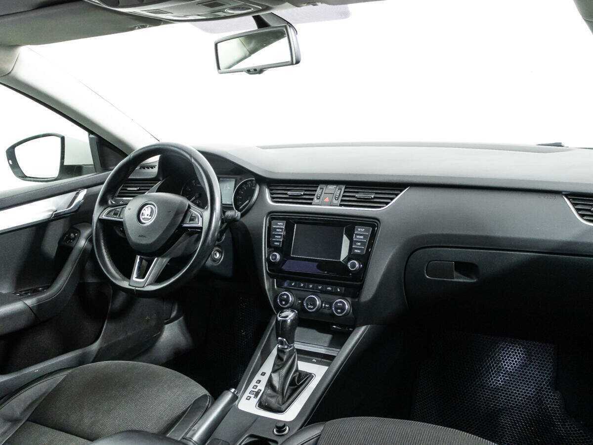 Купить Skoda Octavia с пробегом. Фото: #8