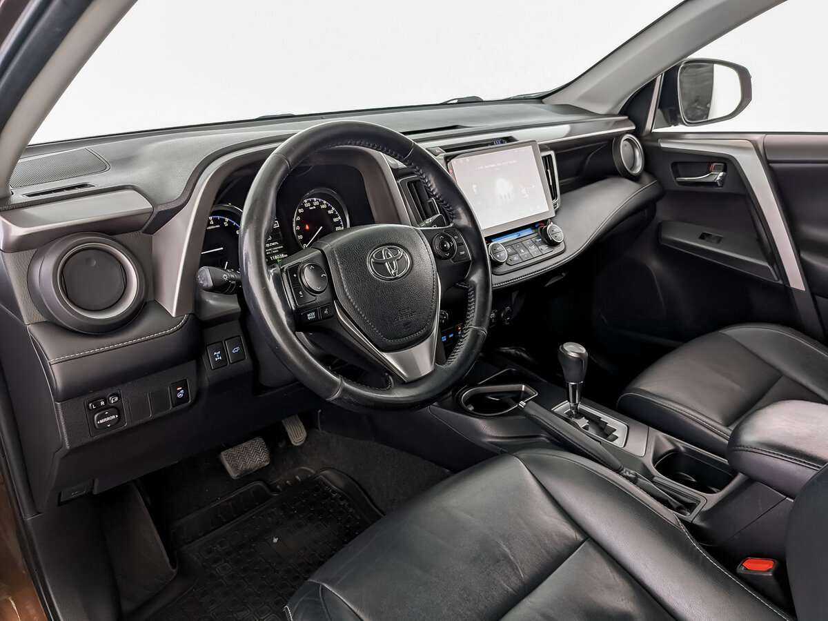 Купить Toyota RAV4 с пробегом. Фото: #13