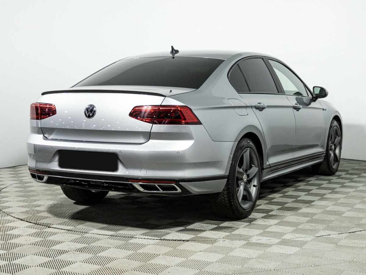 Купить Volkswagen Passat с пробегом. Фото: #4