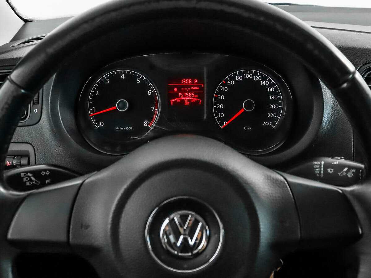 Купить Volkswagen Polo с пробегом. Фото: #15