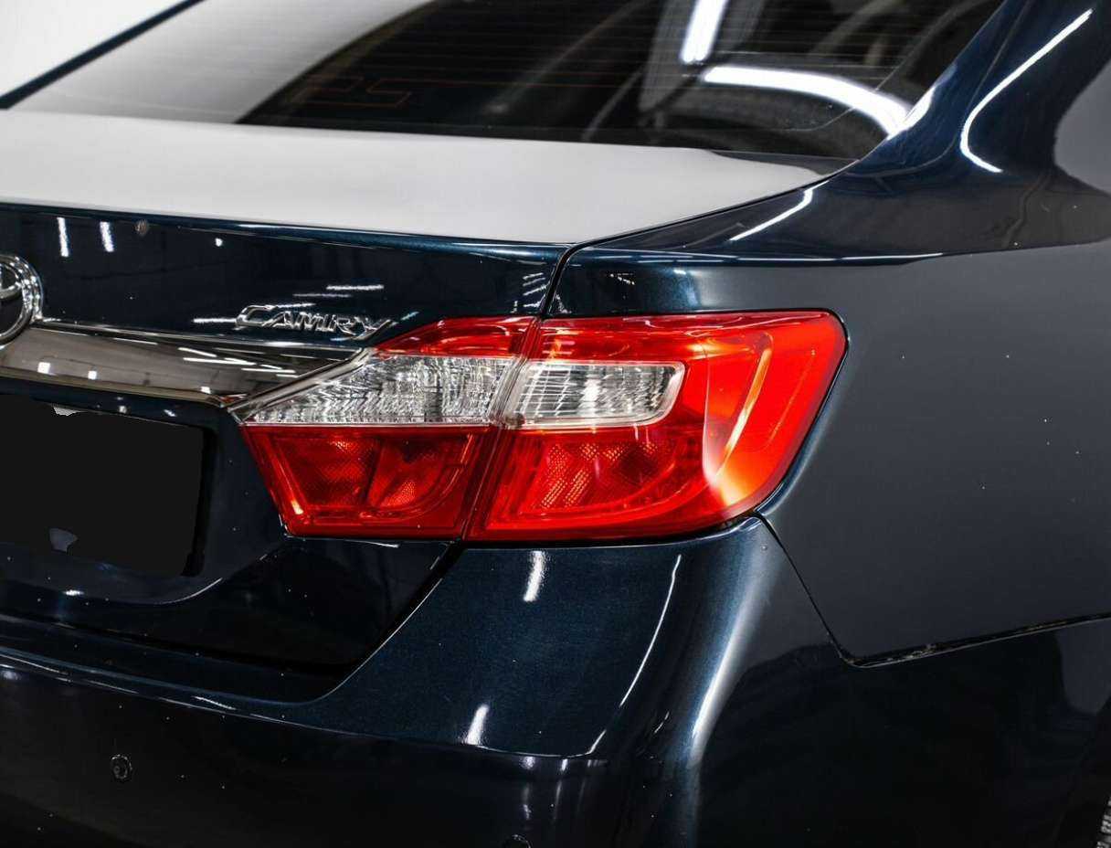 Купить Toyota Camry с пробегом. Фото: #9