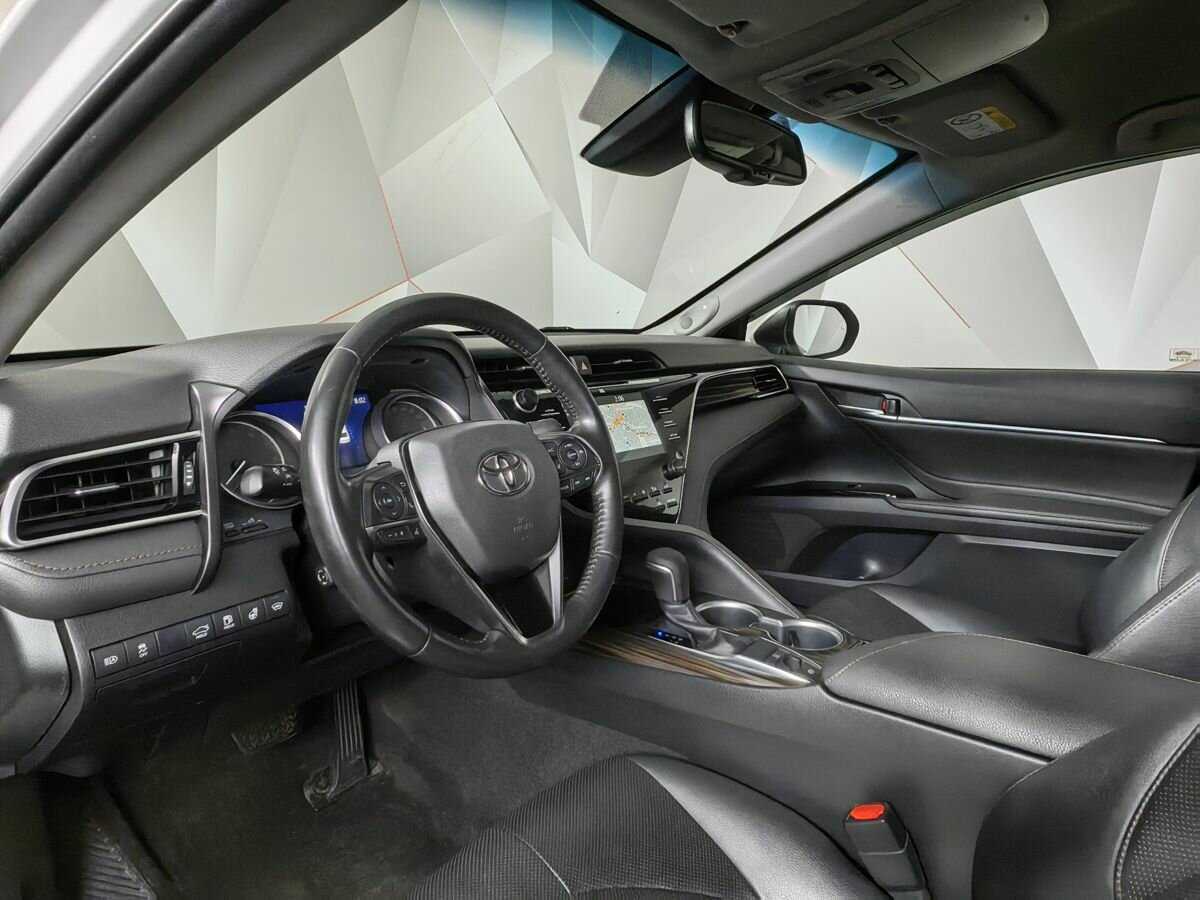 Купить Toyota Camry с пробегом. Фото: #13