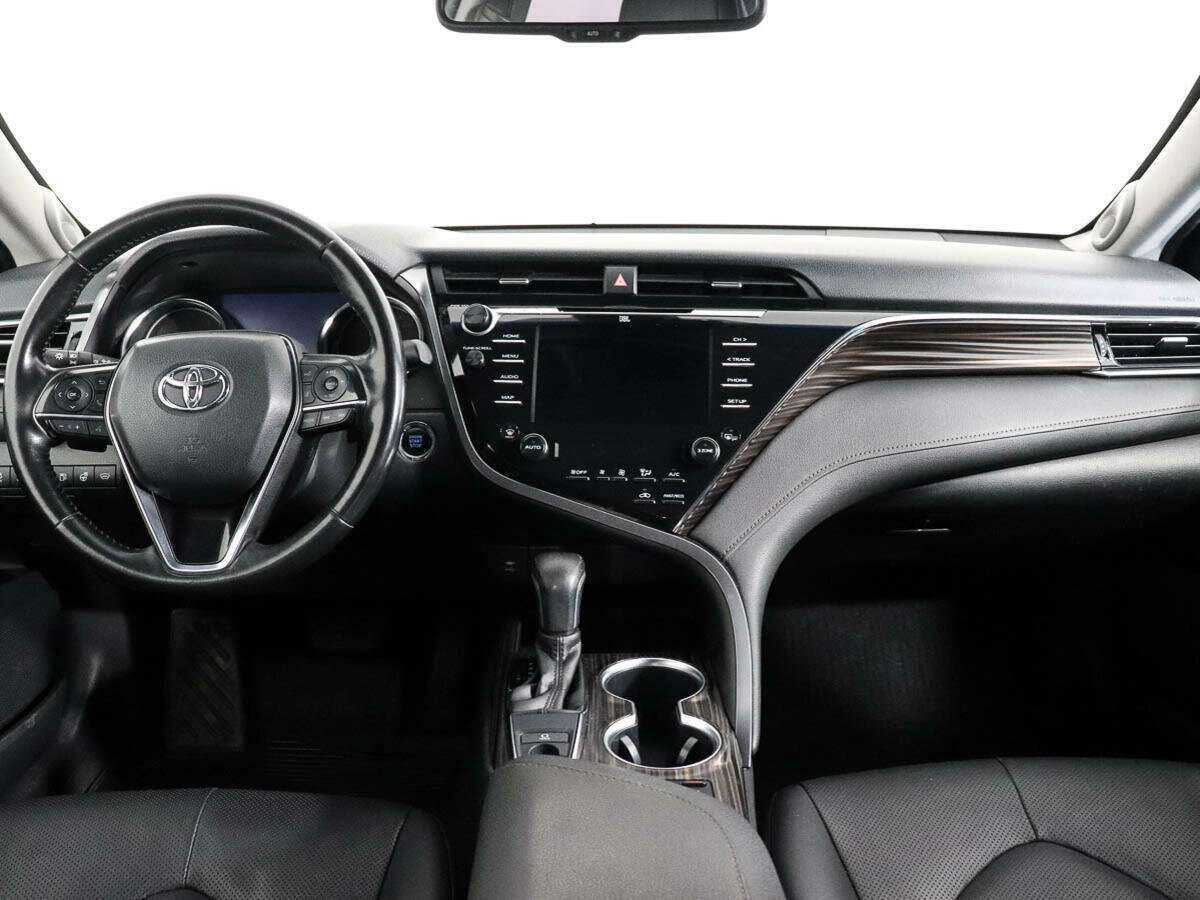 Купить Toyota Camry с пробегом. Фото: #10