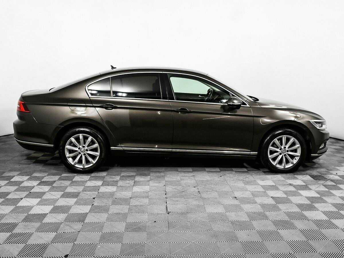 Купить Volkswagen Passat с пробегом. Фото: #3