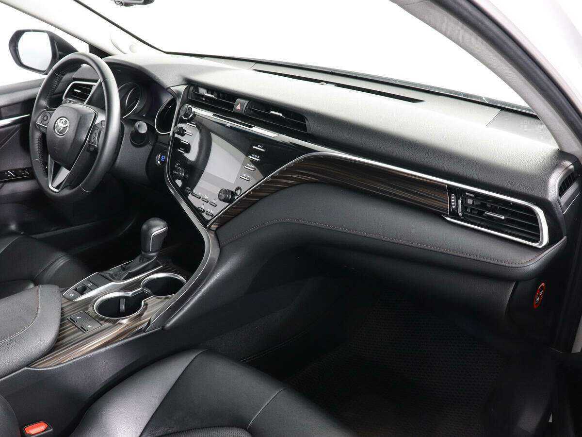 Купить Toyota Camry с пробегом. Фото: #8