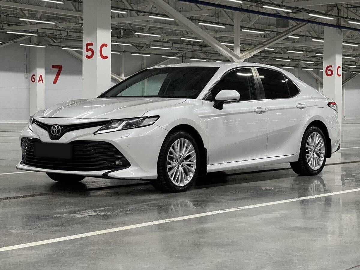 Купить Toyota Camry с пробегом. Фото: #0