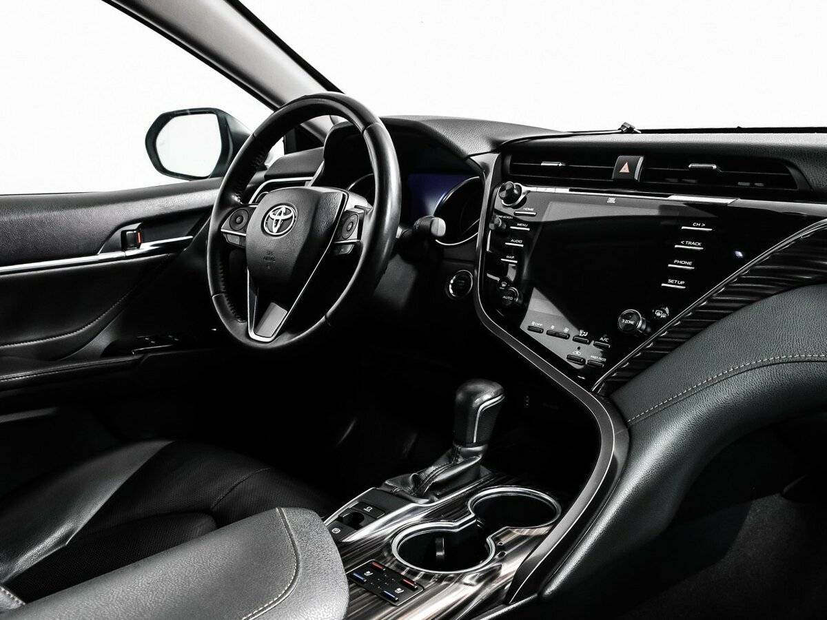 Купить Toyota Camry с пробегом. Фото: #8
