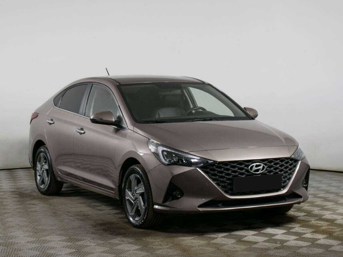 Купить Hyundai Solaris с пробегом. Фото: #2