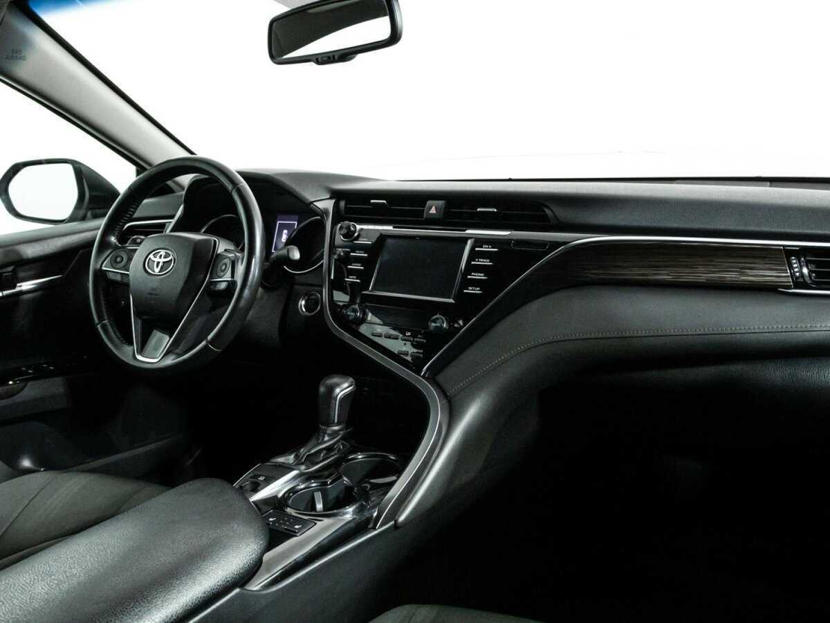 Купить Toyota Camry с пробегом. Фото: #8
