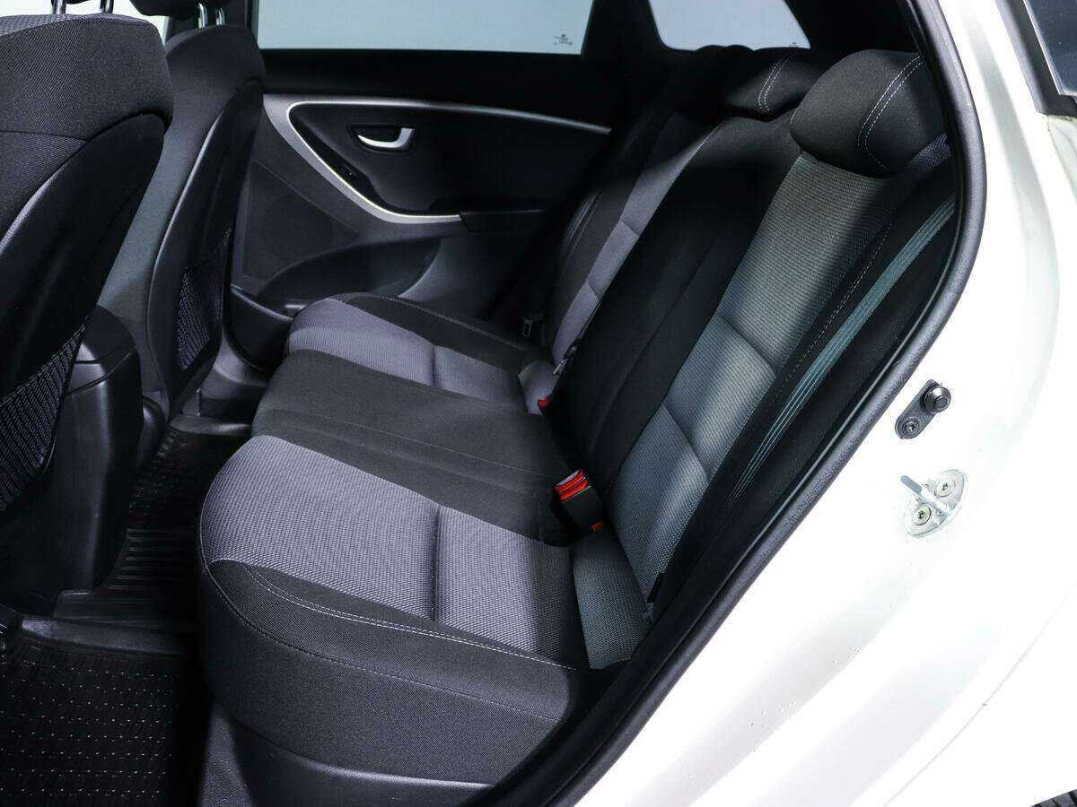Купить Hyundai i30 с пробегом. Фото: #7