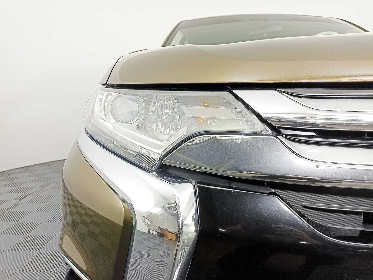 Купить Mitsubishi Outlander с пробегом. Фото: #15