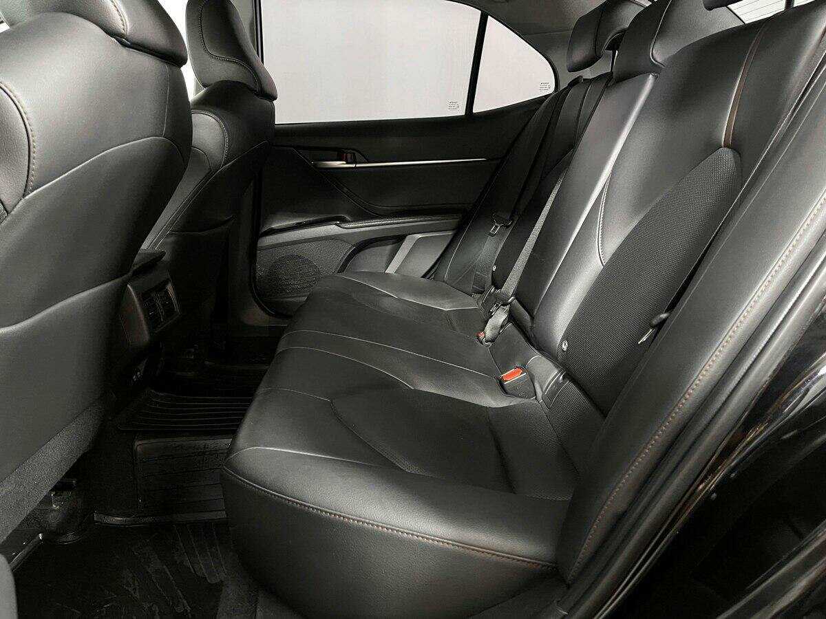 Купить Toyota Camry с пробегом. Фото: #7