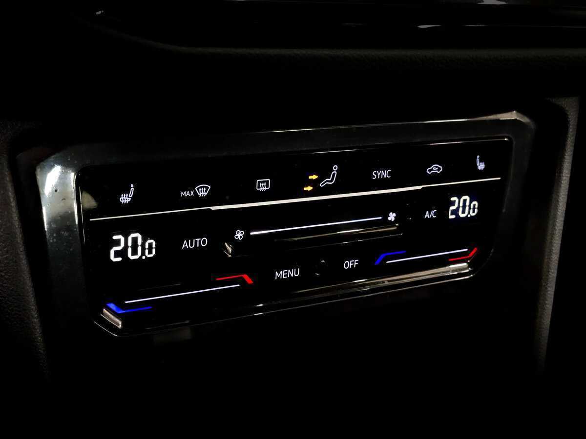 Купить Volkswagen Tiguan с пробегом. Фото: #24