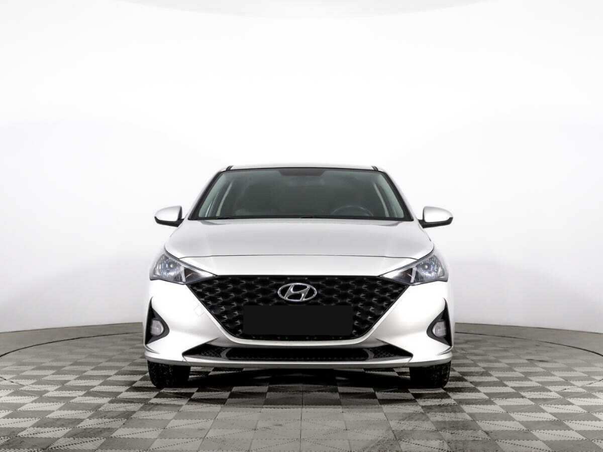 Купить Hyundai Solaris с пробегом. Фото: #1