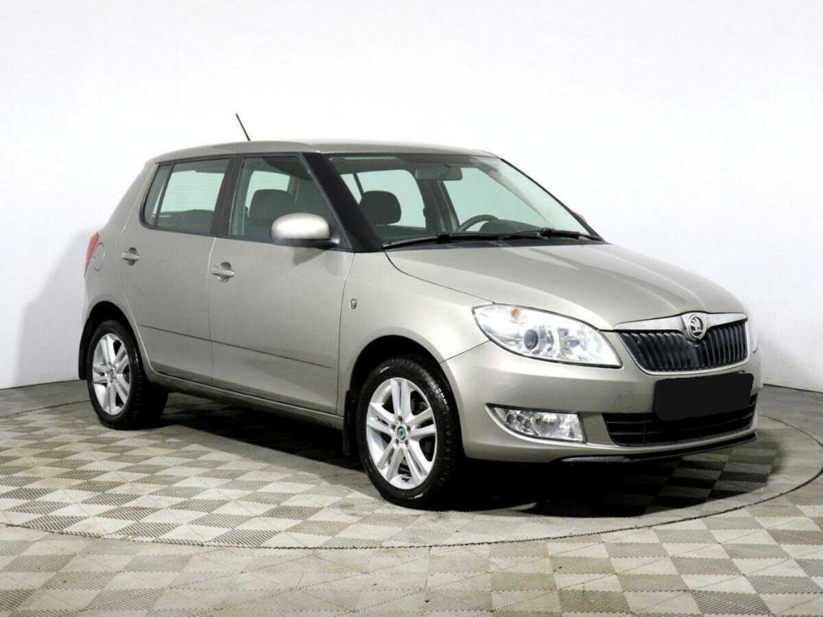 Купить Skoda Fabia с пробегом. Фото: #2