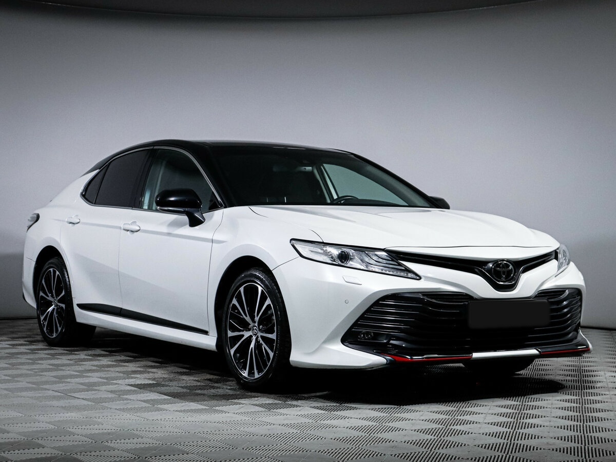 Купить Toyota Camry с пробегом. Фото: #2