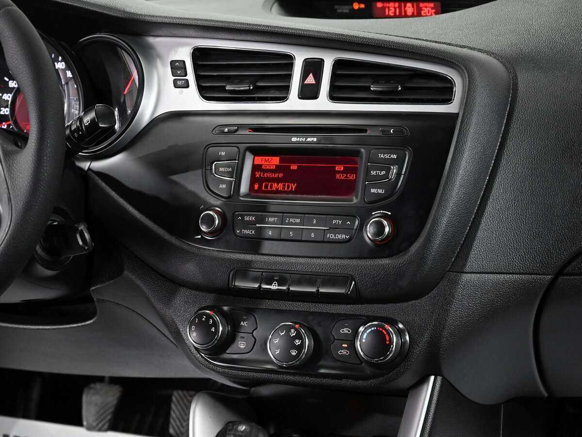 Купить Kia Ceed с пробегом. Фото: #9