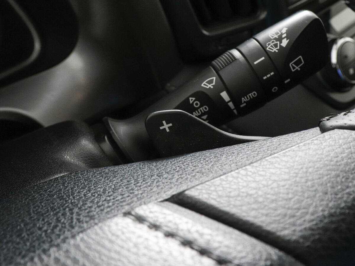 Купить Toyota RAV4 с пробегом. Фото: #13