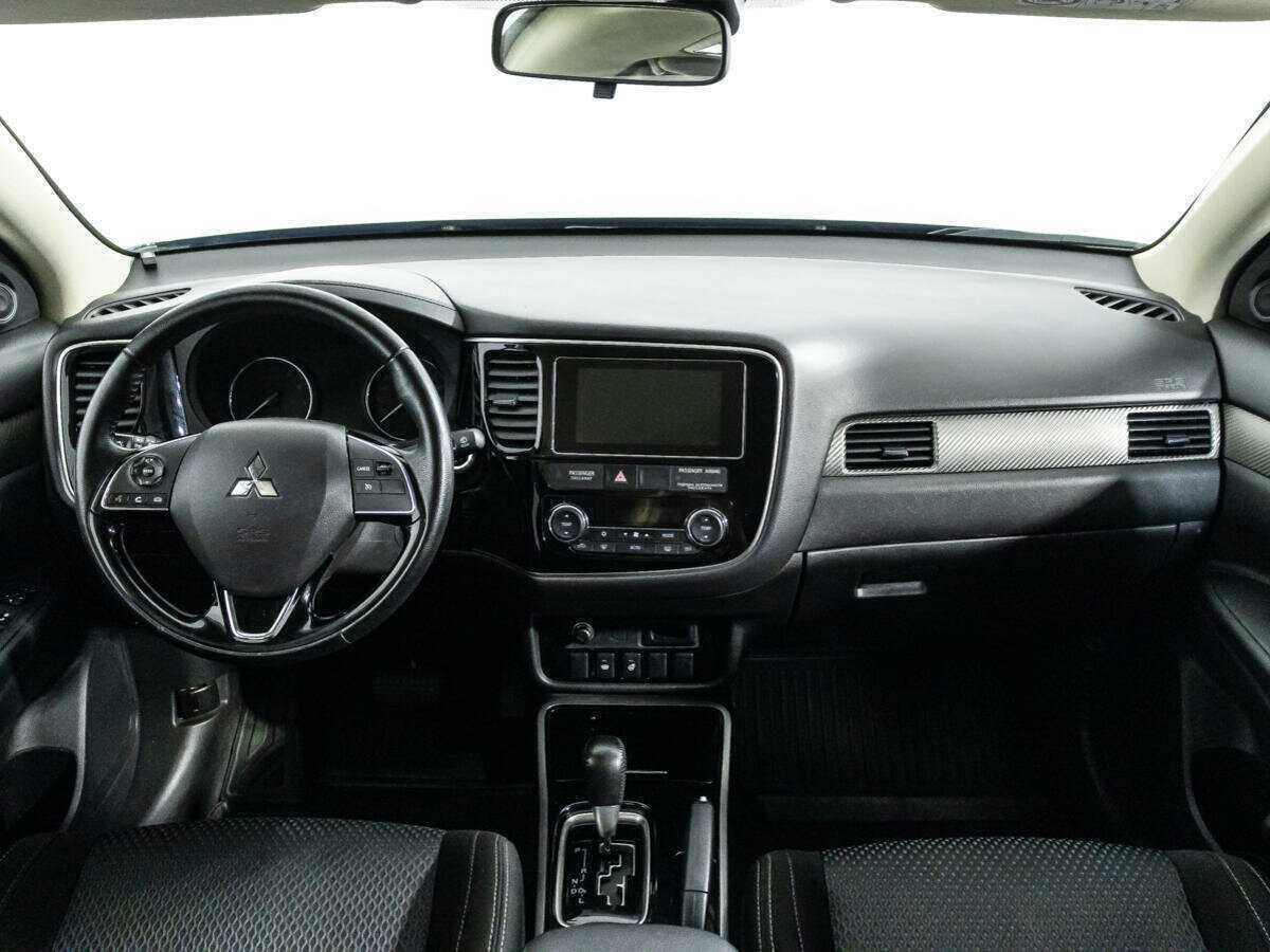 Купить Mitsubishi Outlander с пробегом. Фото: #12