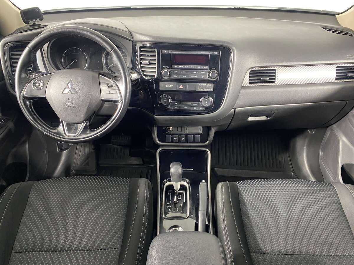 Купить Mitsubishi Outlander с пробегом. Фото: #10