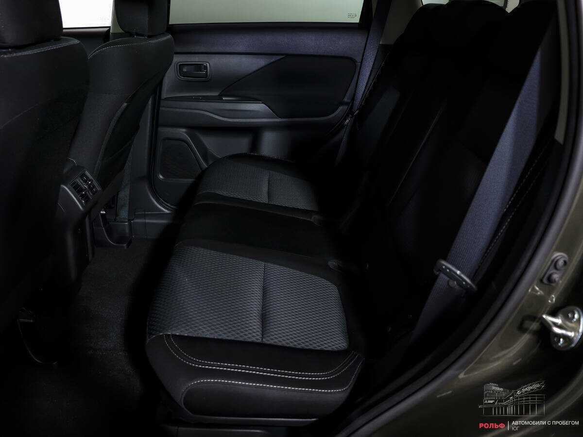Купить Mitsubishi Outlander с пробегом. Фото: #8