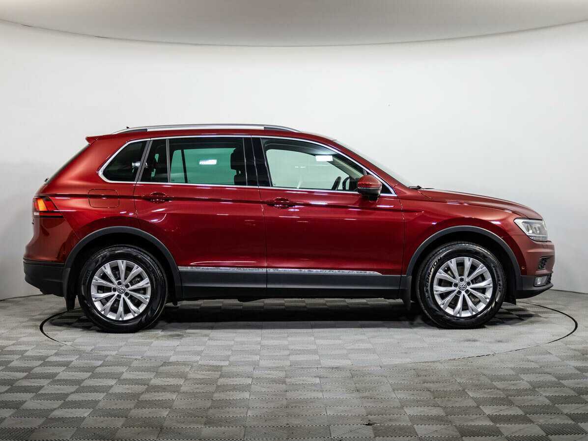 Купить Volkswagen Tiguan с пробегом. Фото: #3