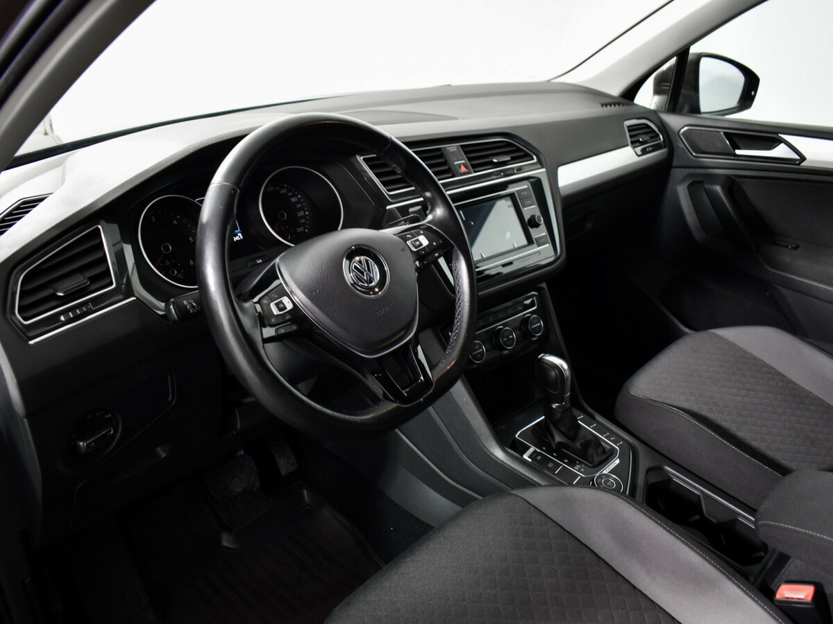 Купить Volkswagen Tiguan с пробегом. Фото: #8