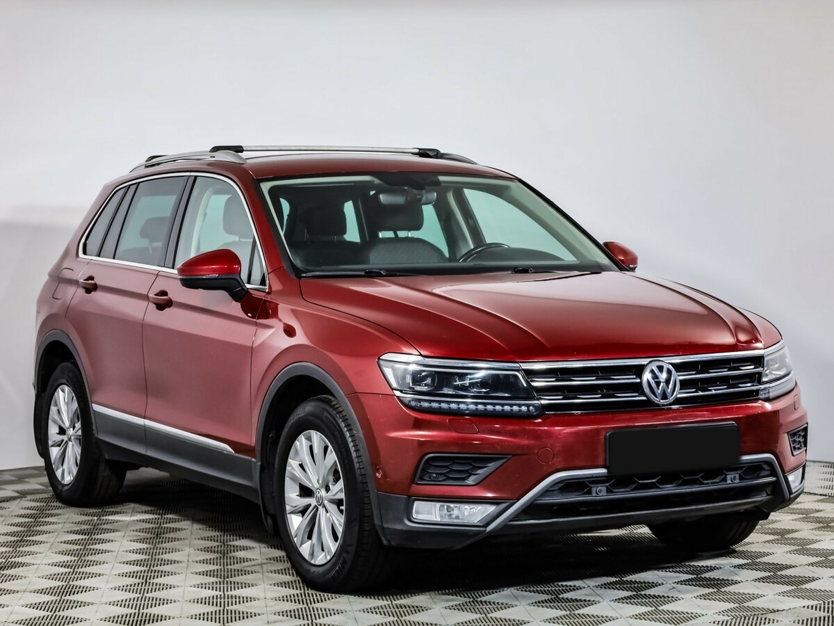 Купить Volkswagen Tiguan с пробегом. Фото: #2